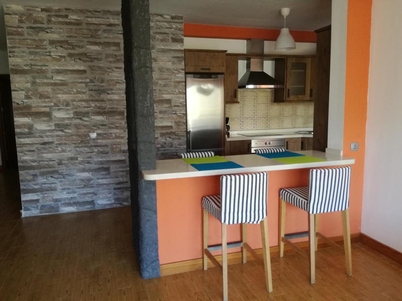 Surfhouse Hostel Famara Teguise  Esterno foto