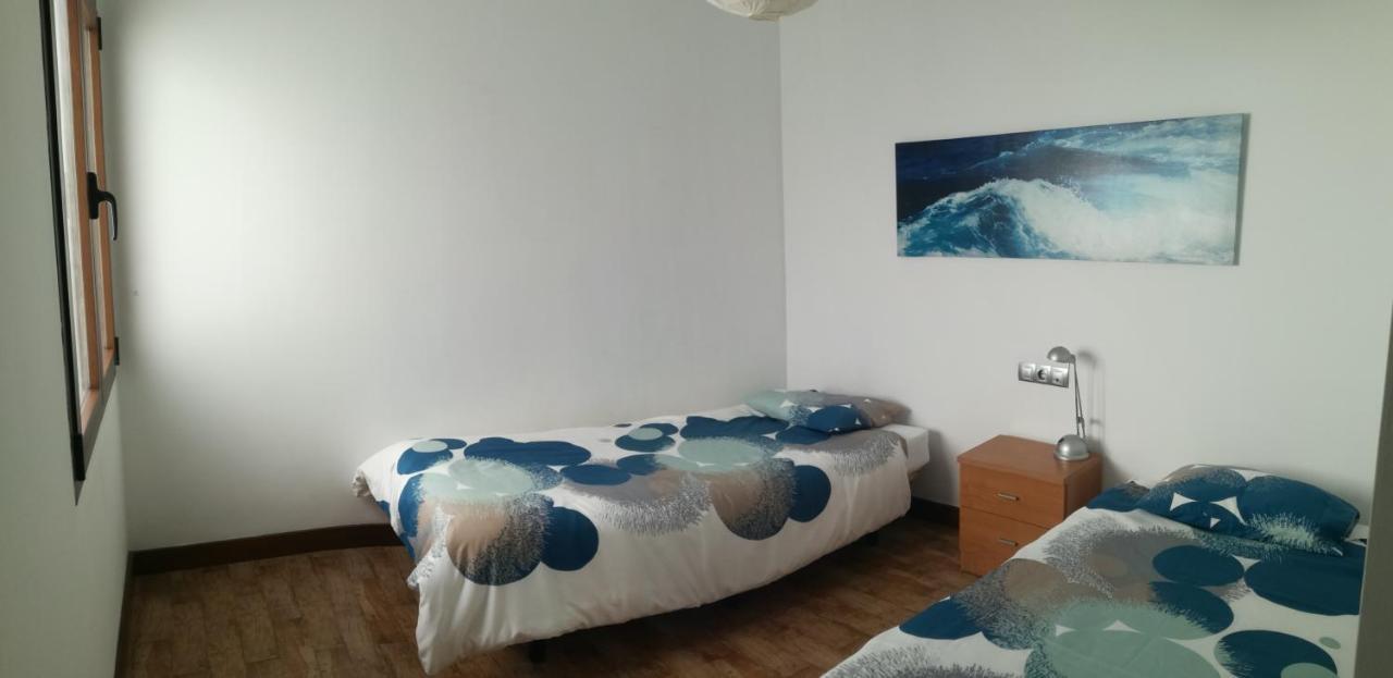 Surfhouse Hostel Famara Teguise  Esterno foto