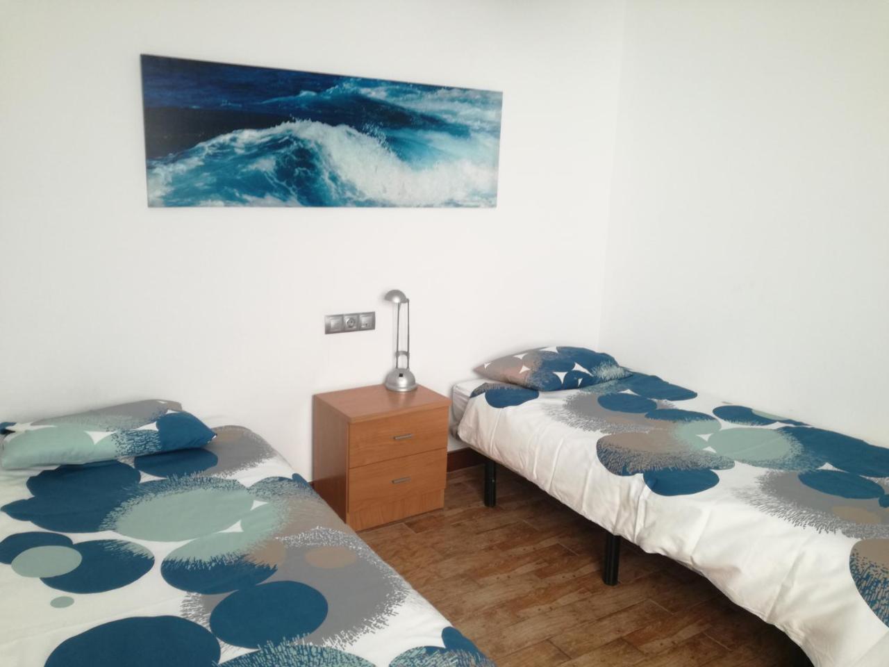 Surfhouse Hostel Famara Teguise  Esterno foto